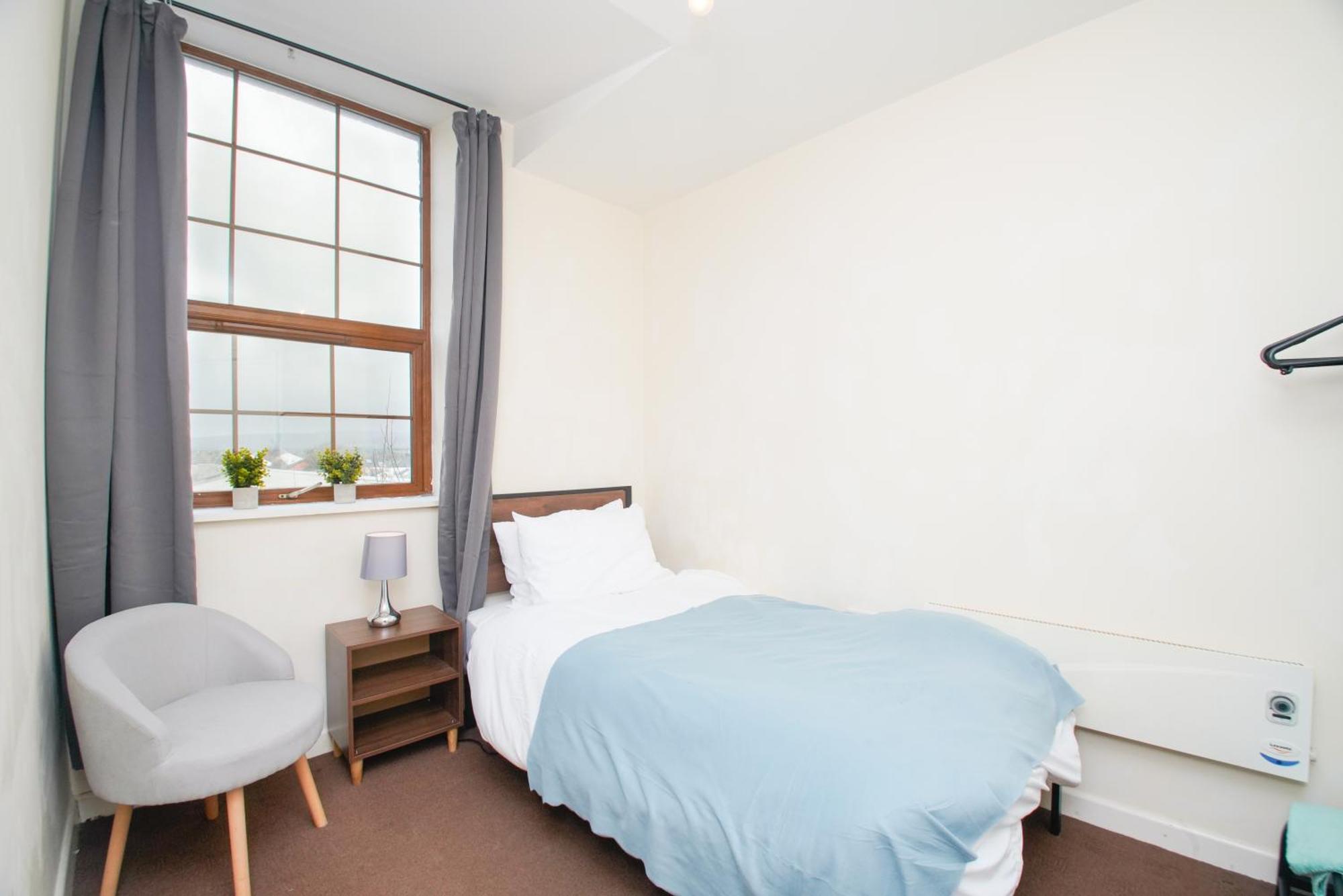 3 Bed Apartment, Centre Of * Rochdale